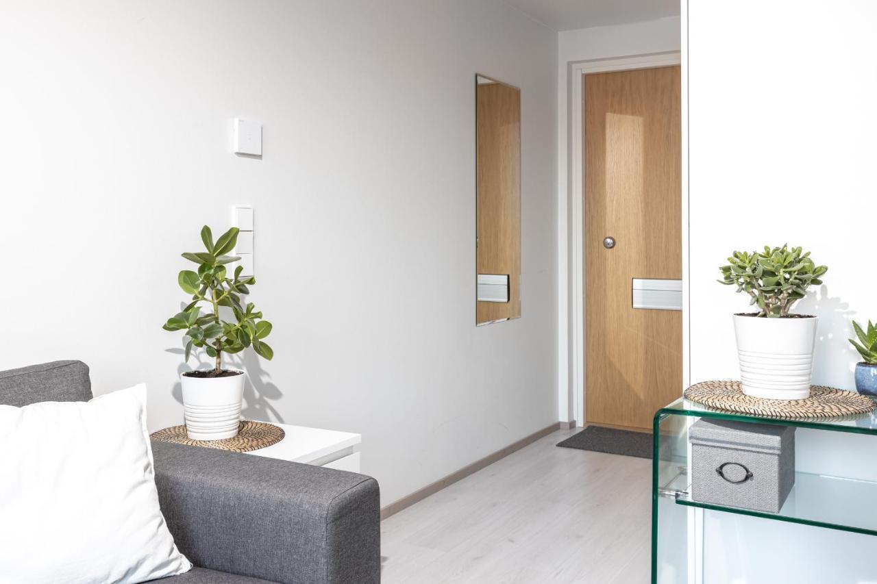 Apartamento Valoisa Parvekkeellinen Kaksio, Oma Parkkipaikka Tampere Exterior foto